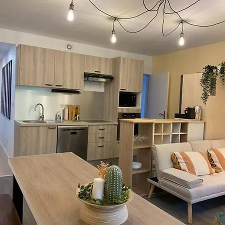 Apartment Sleep In *