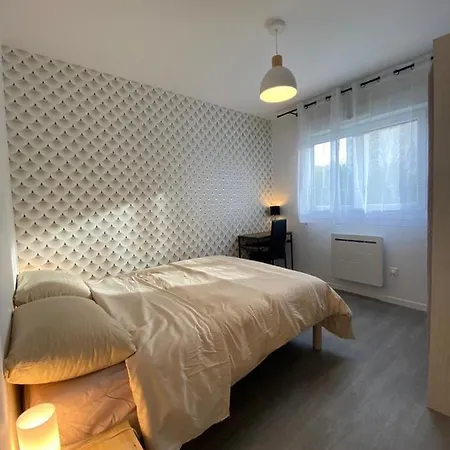Sleep In Apartment *